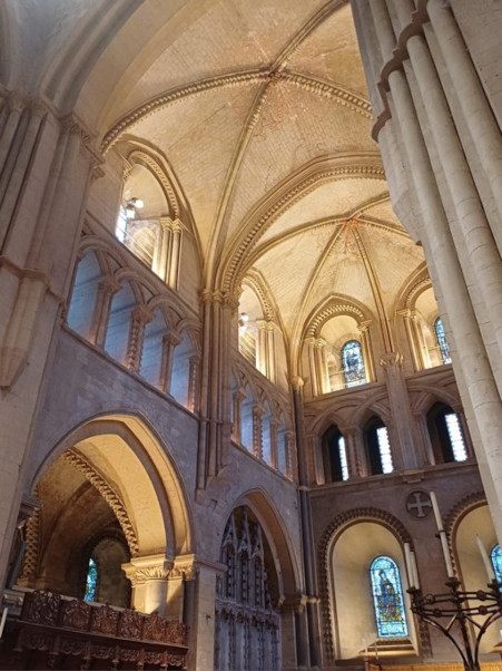 St Cross, Winchester, interior